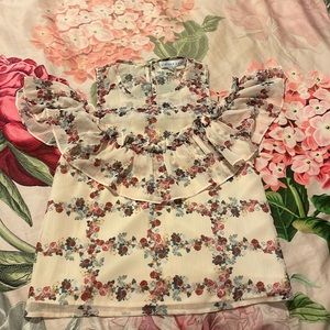 Size small floral top